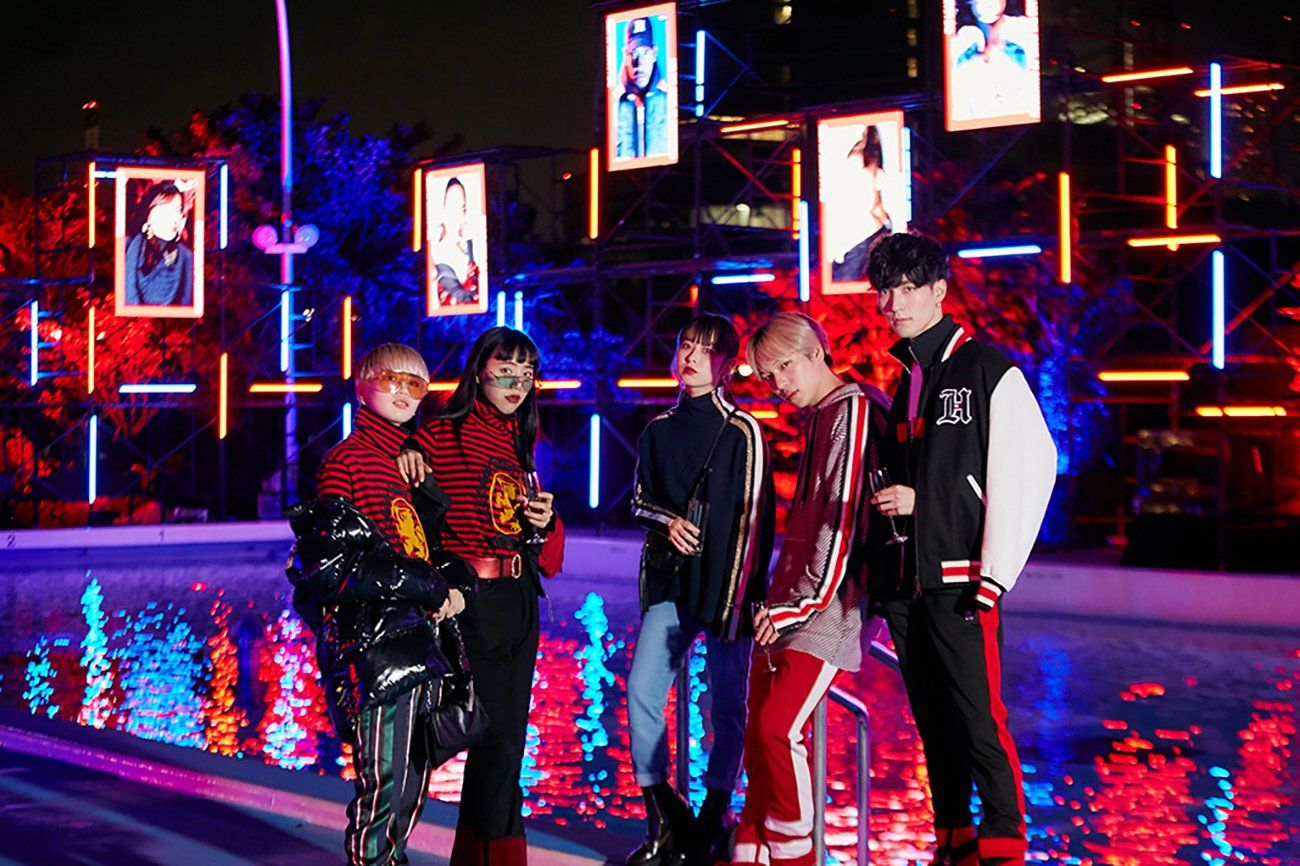 TOMMY HILFIGER | Gallery Image