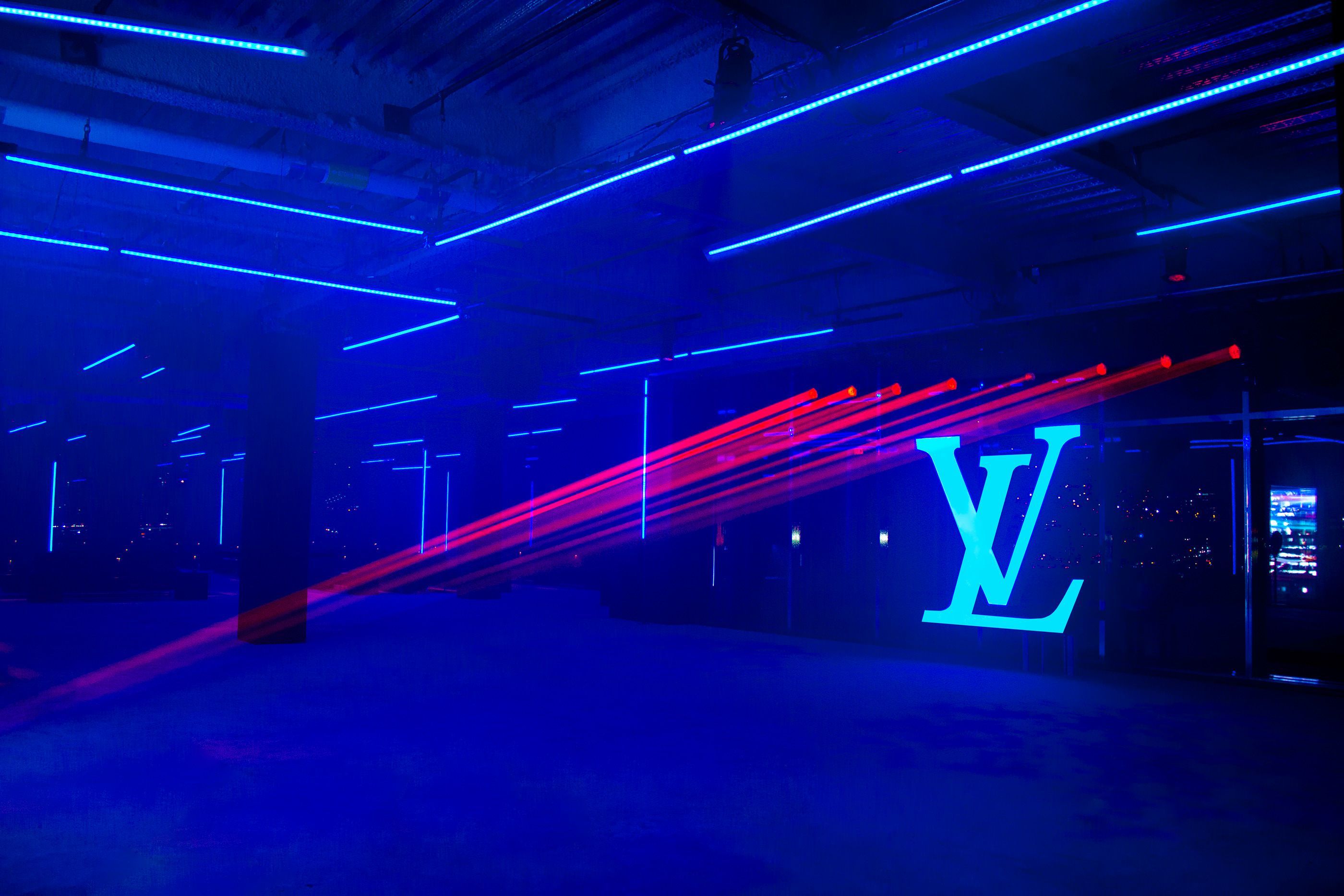 LOUIS VUITTON