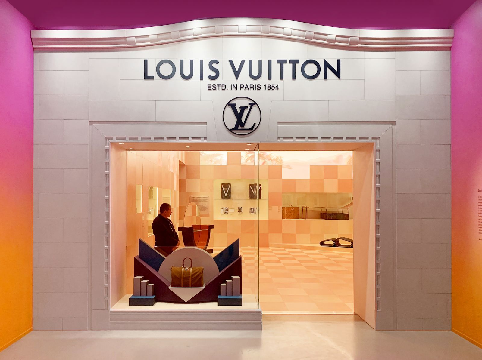 LOUIS VUITTON X | Gallery Image
