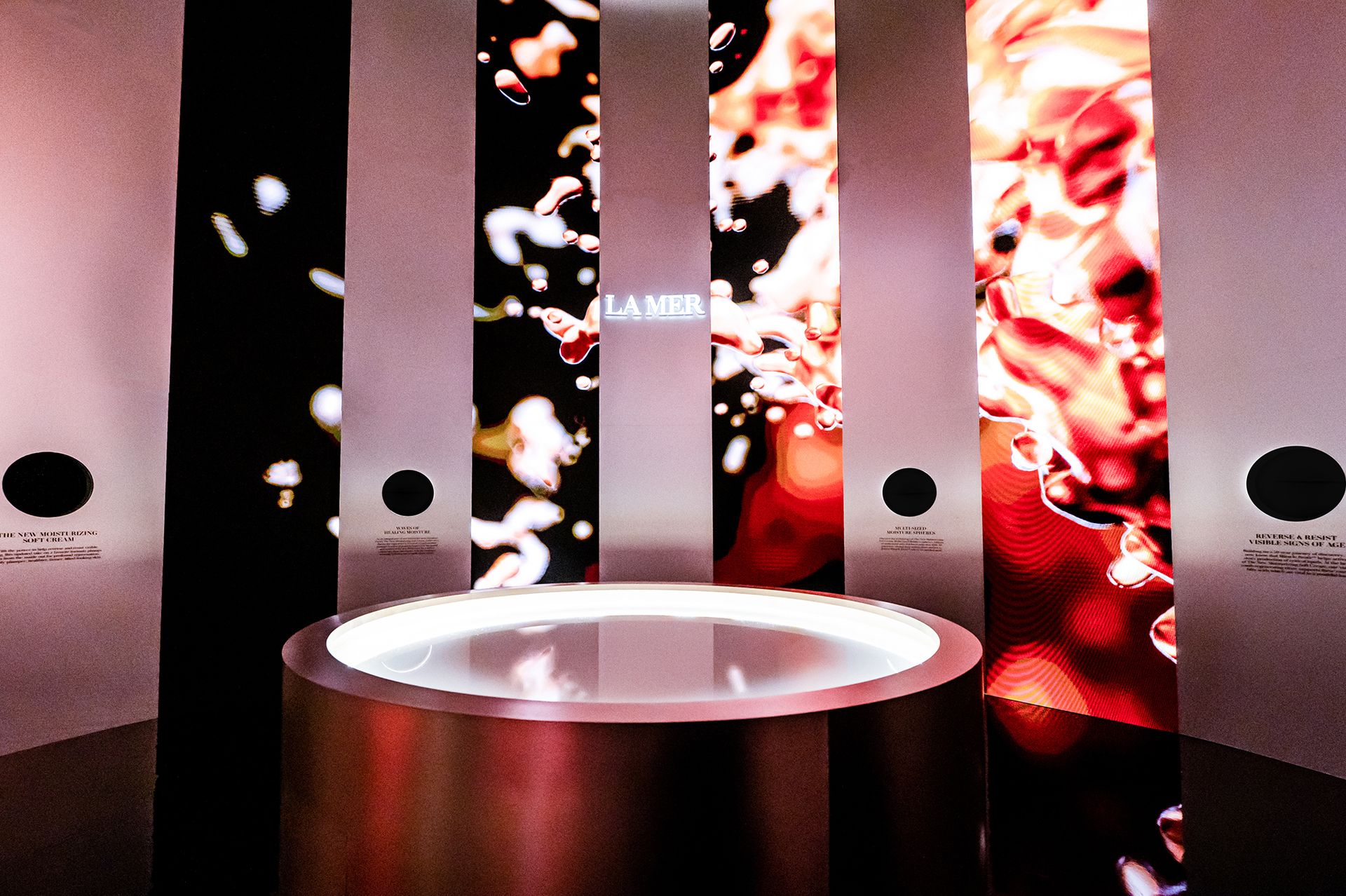 LA MER | Gallery Image