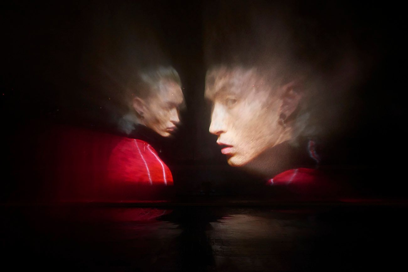 TOMMY HILFIGER | Gallery Image