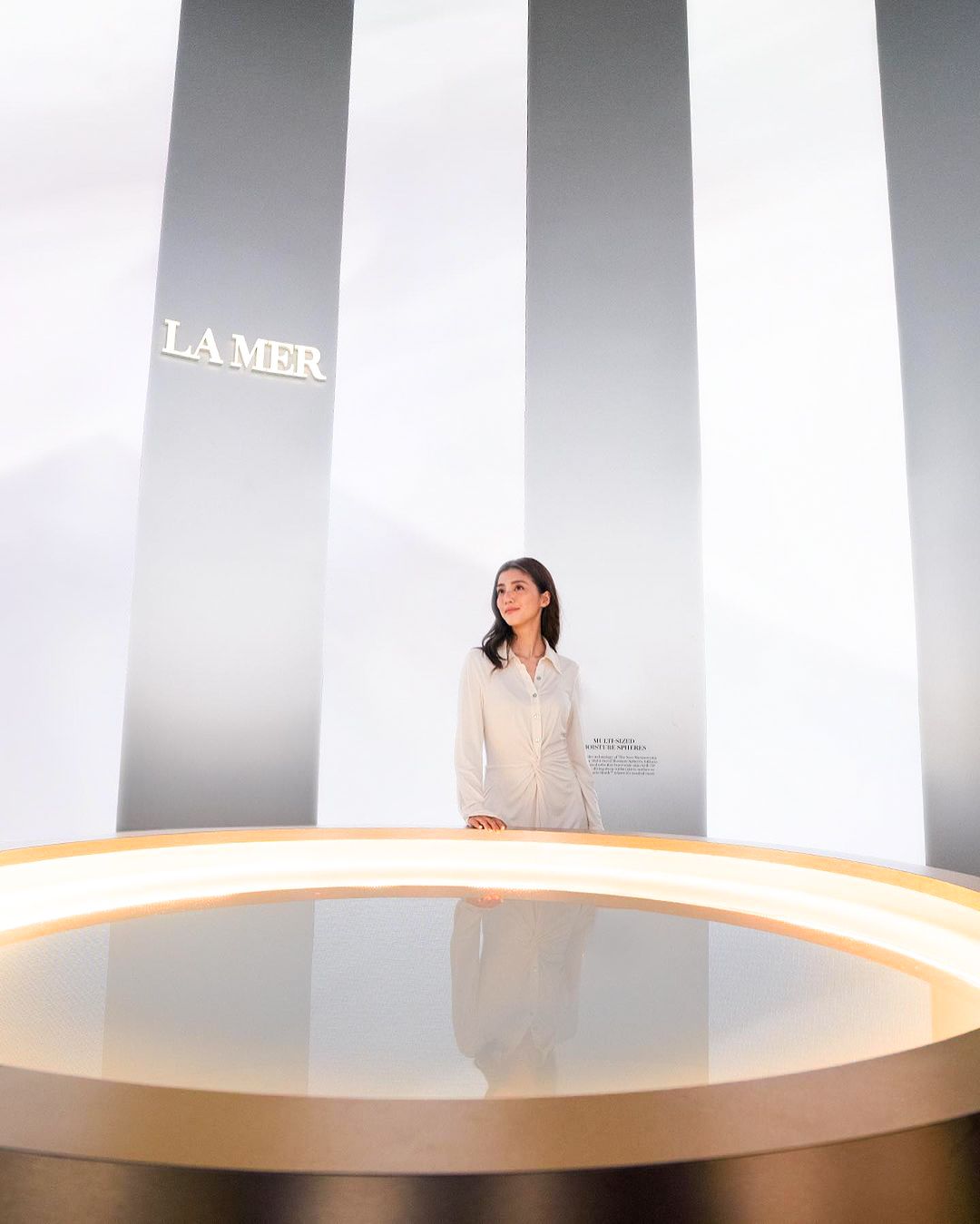 LA MER | Gallery Image
